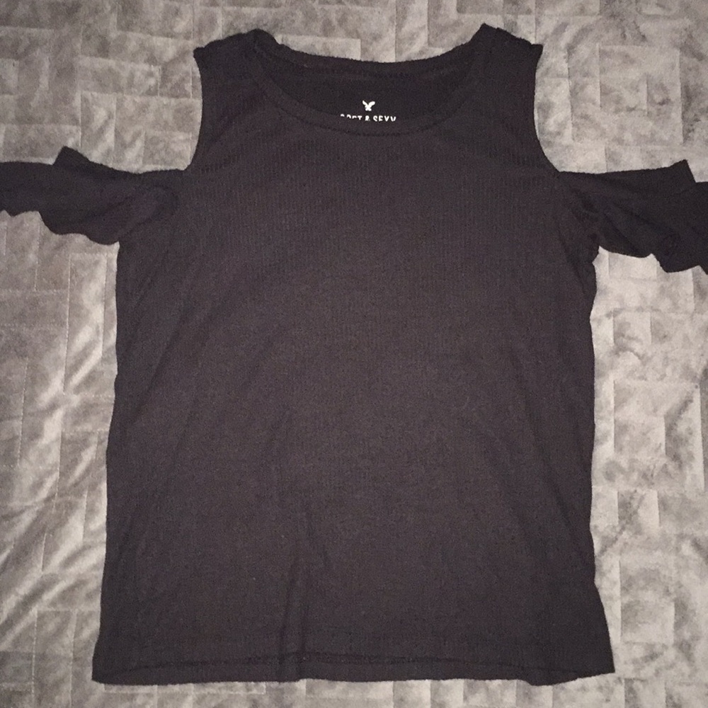 ▫️american eagle cropped open-shoulder t-shirt